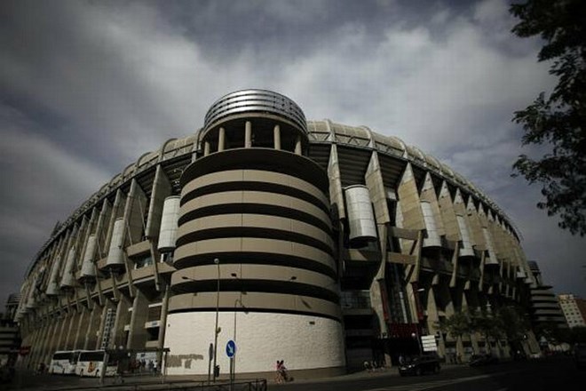 V primeru Reala sta predmet preiskave dve zemljišči v Madridu, ki ju je kraljevi klub od mesta kupil leta 1998. (Foto:...
