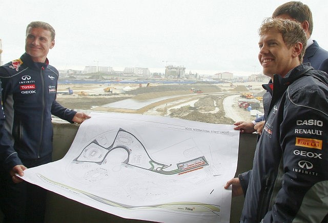 V Sočiju se je včeraj mudila delegacija Red Bulla, v kateri sta bila tudi David Coulthard in Sebastian Vettel. 