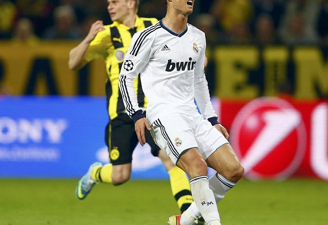 Ronaldo naj bi v sredo staknil poškodbo stegenske mišice, zato je njegov nastop na povratni tekmi proti Borussii še pod...