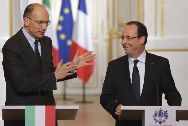 Novi italijanski premier Enrico Letta (na fotografiji levo) se je danes v Parizu srečal s francoskim predsednikom Francoisom...
