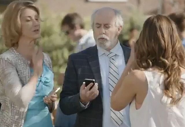 Prizor iz oglasa za Samsung Galaxy S4. (foto: Youtube) 