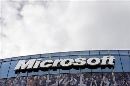 Microsoft prodal 100 milijonov licenc za Windows 8, nadgradnja še letos