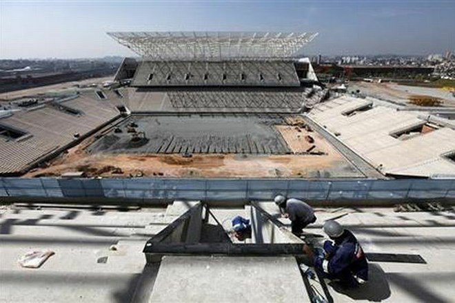 Stadion v Sao Paulu se gradi prepočasi. (Foto: Reuters) 