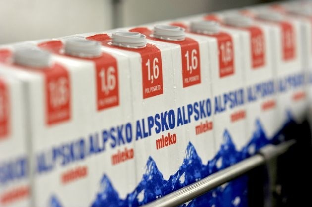 Mlekodel, ki ima v lasti slabo četrtino Ljubljanskih mlekarn, bo prodal svoj delež.  Foto: Tomaž Zajelšnik 