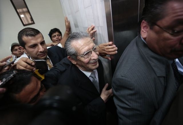Gvatemalsko ustavno sodišče je danes zaradi postopkovnih napak razveljavilo obsodbo nekdanjega diktatorja Joseja Efraina...