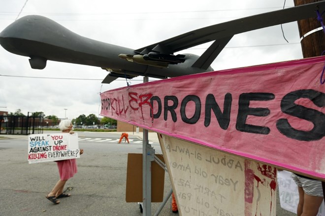 Ameriški protesti proti uporabi vojaških brezpilotnih letal.    