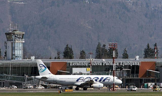 Mali delničarji Aerodroma Ljubljana izbrali nadzornike; odločitve o terminalu še ni
