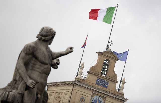 Italijanski javni dolg pri rekordnih 2041 milijardah evrov