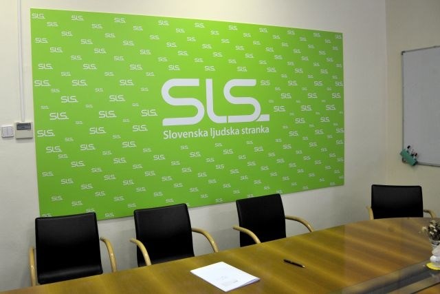 Slovenska ljudska stranka (SLS)    