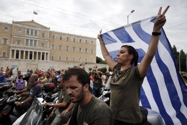 Sporni zakon o javnem sektorju predstavlja "nagrobni kamen" za grške delavce