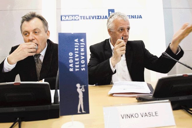 Nekdanji generalni direktor Radiotelevizije Slovenija Anton Guzej (levo) je v letih 2009 in 2010 po ugotovitvah računskega...