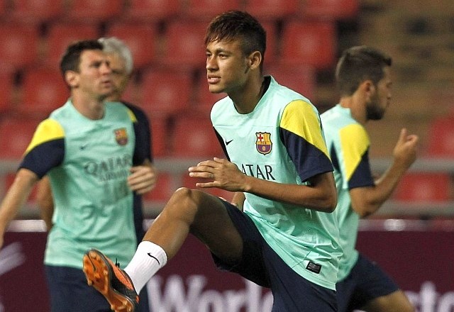 Neymarju so pri Barceloni naročili, da mora pridobiti nekaj kilogramov, kar pa se njegovemu nekdanjemu trenerju pri Santosu...