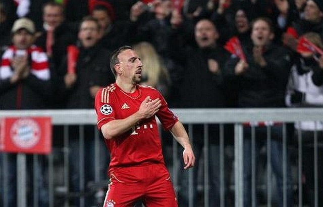 Franck Ribery je že šest let zvest Bayernu, vmes pa je vendarle premišljal tudi o prestopu v vrste Barcelone. (Foto: Reuters)...