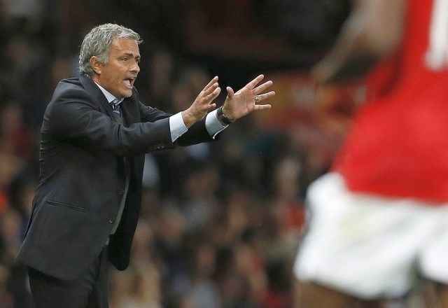 Jose Mourinho ne misli več dolgo čakati na Waynea Rooneyja. (foto: Reuters) 