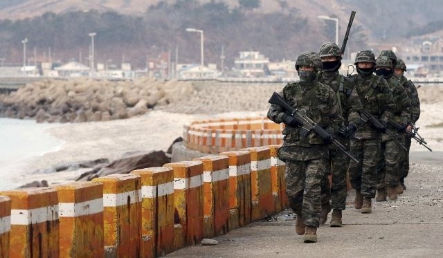 Severnokorejski vojaki (foto: Reuters) 