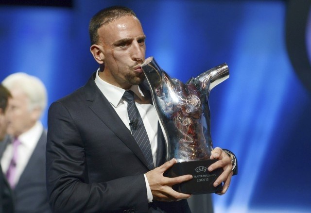 Franck Ribery je dobil nagrado za najboljšega igralca zadnje sezone v Evropi. (Foto: Reuters) 