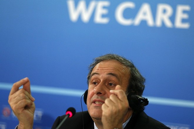 Michel Platini ni navdušen nad zadnjim dogajanjem na področju prestopov v nogometu. (foto: Reuters) 
