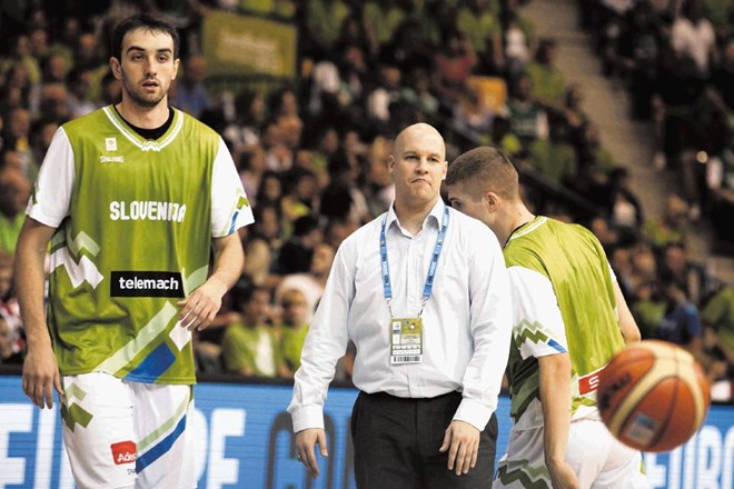 Chris Thomas (v sredini): Mirza Begić (levo)  je najbolj zabaven posameznik v reprezentanci. 