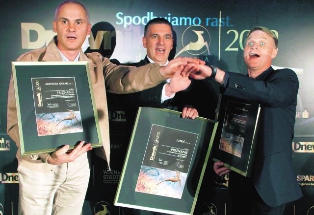Takole so uspeh leta 2012 proslavile gorenjske gazele: ﻿direktor Agencije Oskar, Oskar Savarin, direktor podjetja LOTRIČ...