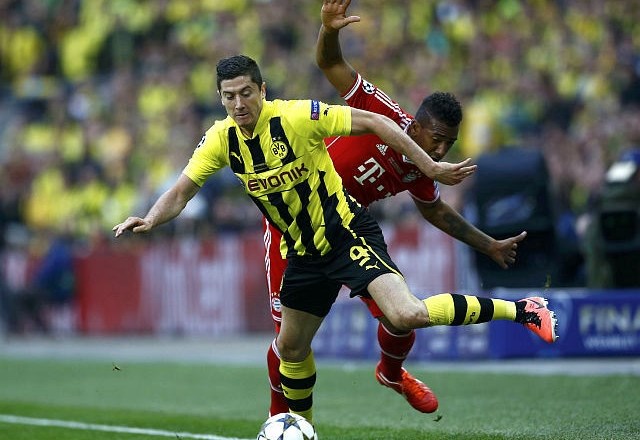 Robert Lewandowski naj bi po letošnji sezoni iz Borussie Dortmund prestopil k Bayernu. (Foto: Reuters) 