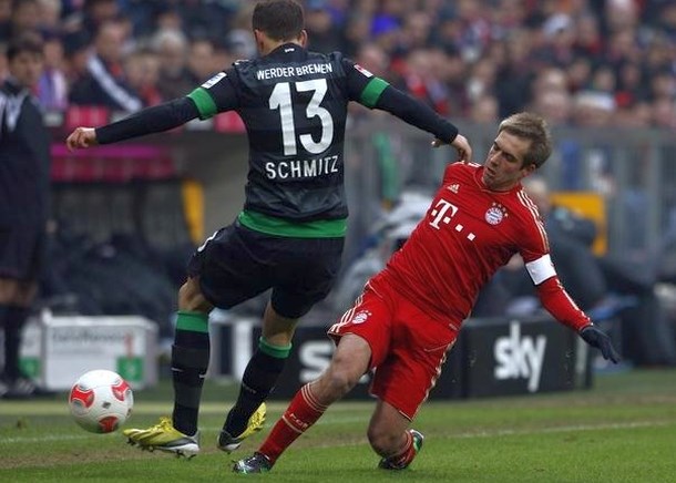 Kapetan Bayerna in nemške reprezentance Philipp Lahm (desno) je že osmič nominiran za izbor v najboljšo enajsterico leta, mu...