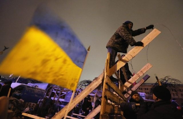 Ukrajinski predsednik Viktor Janukovič naj bi vendarle načrtoval podpis pridružitvenega sporazuma z EU. 