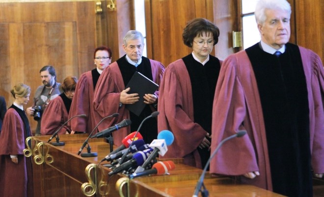 Ustavno sodišče je danes odločilo, da je del Zujfa neustaven. Foto: Daniel Novaković / STA 