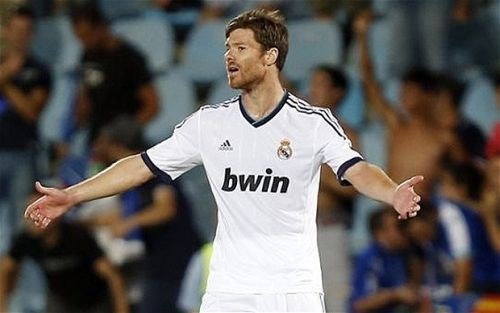 Xabi Alonso je podpisal novo pogodbo z Real Madridom. (Foto: Reuters) 