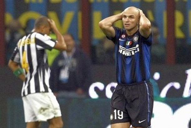 Inter in Juventus sta se včeraj že dogovorila za menjavo dveh igralcev, a jo je Inter kasneje odpovedal, ker so njegovi...