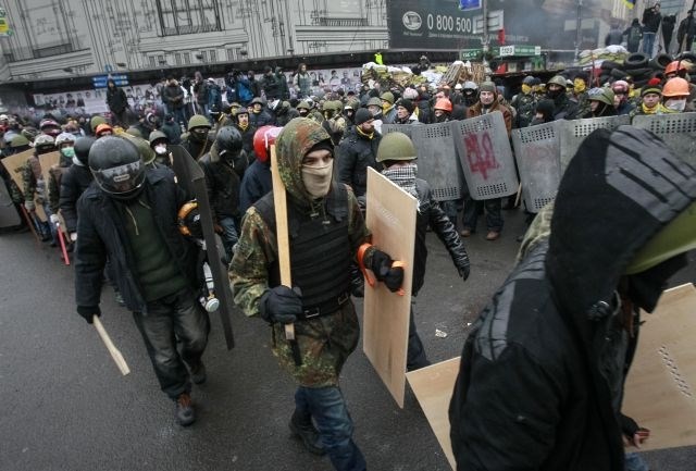 Na osrednjem trgu v Kijevu 70.000 protestnikov