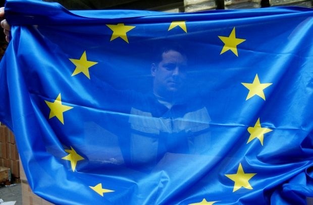 PollWatch: Na evropskih volitvah na ravni EU najbolje kaže S&D, v Sloveniji pa SDS