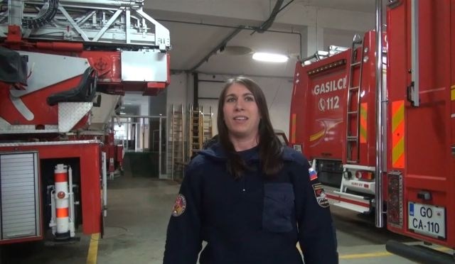 Martina Težak, prostovoljna gasilka. (Posnetek iz videa: Aleš Gaube) 