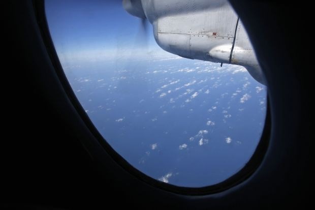 V iskanju pogrešanega letala. (Foto: Reuters) 