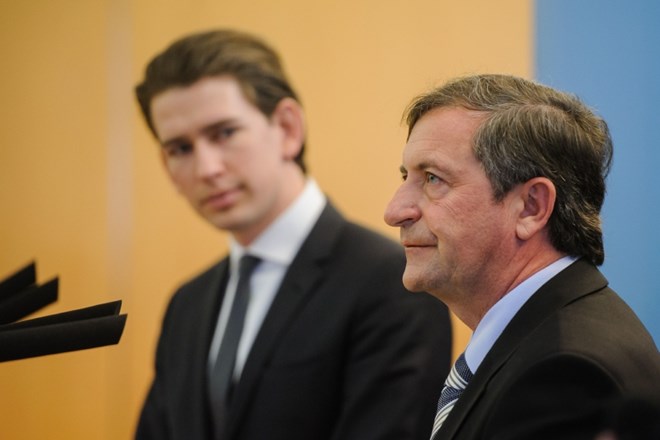 Avstrijski zunanji minister Sebastian Kurz (levo) in slovenski zunanji minister Karl erjavec (desno)    
