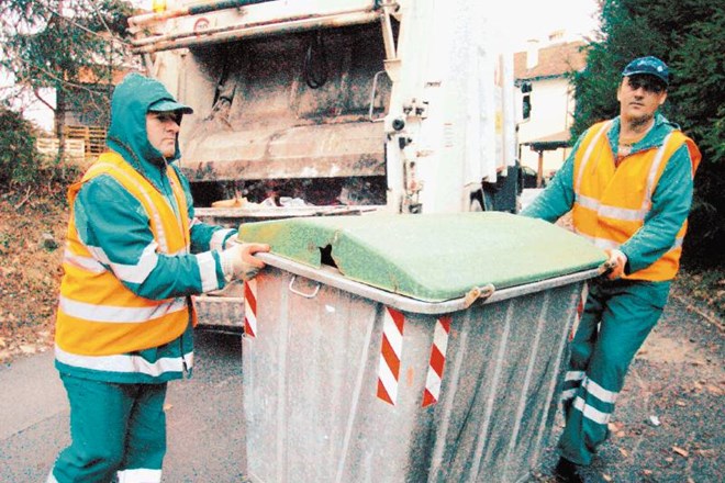 Z ustavitvijo gradnje goriškega centra za ravnanje z odpadki bo treba severnoprimorske smeti  odvažati na druge deponije po...