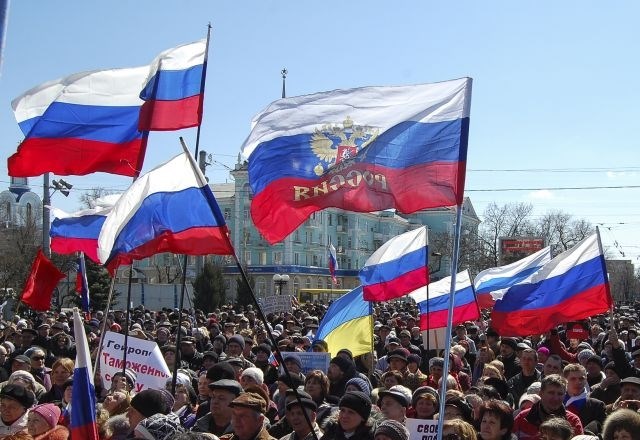 Lavrov je znova pozval k ustavnim spremembam v Ukrajini in vzpostavitvi “federacije”