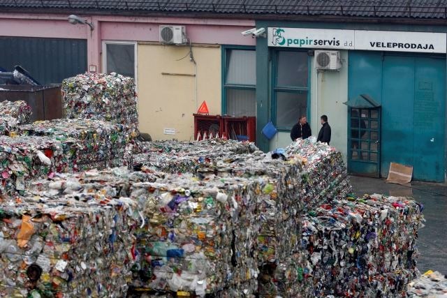 Papir servisu že decembra zavrnili izdajo začasne odločbe za dovoljenje za predelavo odpadkov