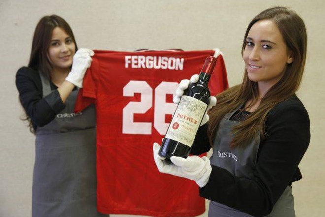 V Christie's verjamemo, da vina ne bodo pritegnila le oboževalce Alexa Fergusona, ampak prave ljubitelje vin. (Foto: reuters)...