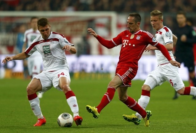 Franck Ribery je z Bayernom na dobri poti, da ponovi lansko trojno krono. (Foto: Reuters) 