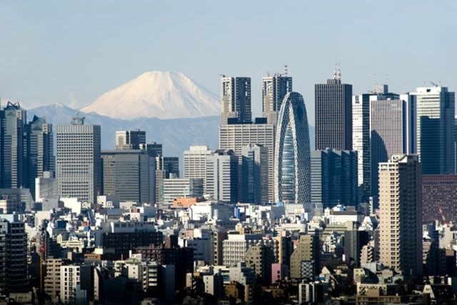 Tokio je stresel močan potres