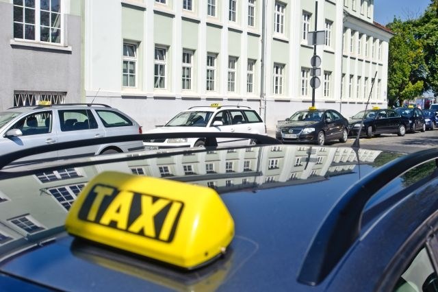 Ljubljanski inšpektorji so doslej oglobili dva taksista brez dovoljenja
