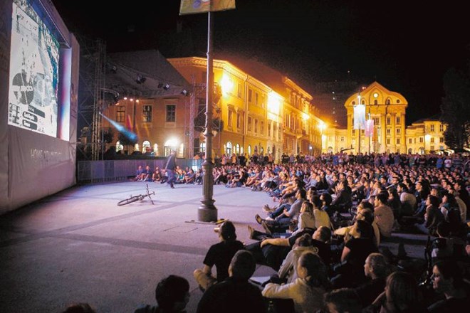 Ljubljanska občina poziva, da stopimo skupaj tako kot lani med evropskim košarkarskim prvenstvom.    