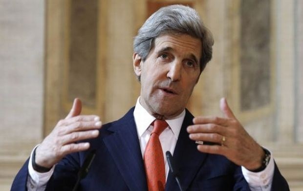 John Kerry: Snowden naj bo moški in naj se vrne nazaj v ZDA
