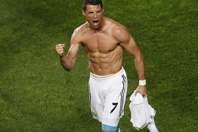 Cristiano Ronaldo je v sobotnem finalu lige prvakov v 120. minuti zadel za 4:1 in se nato svojega gola veselil precej bolj od...