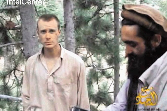 Posnetek vojaka Bergdahla v ujetništvu  v pakistanskih gorah 