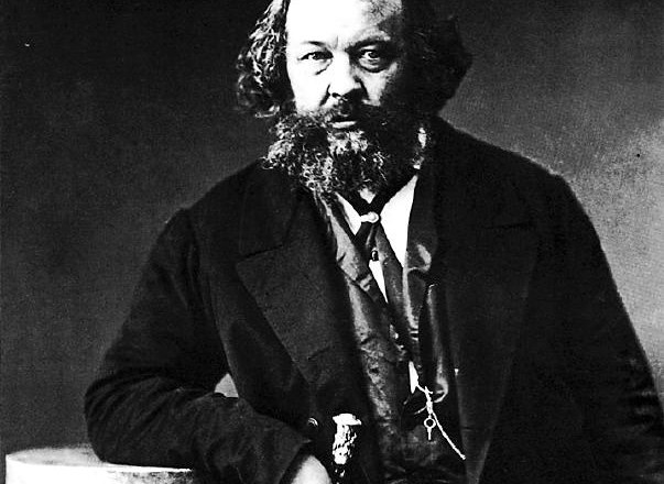 Bakunin je z zahtevo po odpravi vsakršne države nasprotoval tudi Marxovemu konceptu diktature proletariata: »Če boste najbolj...