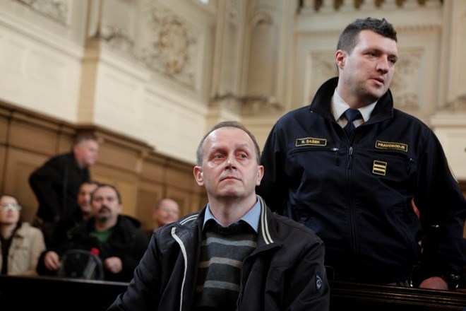 Nekdanji direktor CPL Petrič priznal krivdo; sodišče mu je prisodilo 18 mesecev zapora