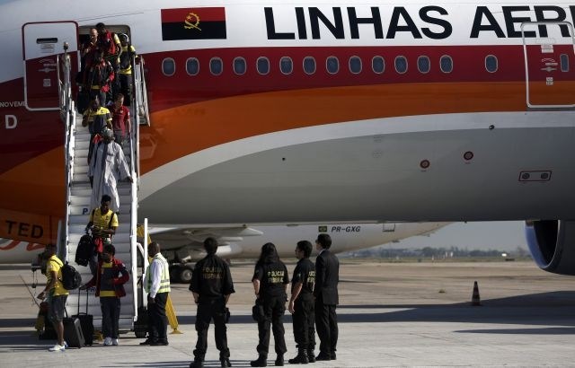 Na uvodni dan mundiala stavka letaliških delavcev v Riu