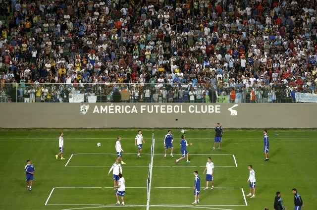 Argentinski trening je spremljalo več kot 10 tisoč gledalcev. (Foto: Reuters) 