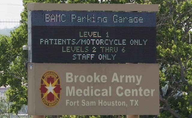 Bergdahla bodo prepeljali v San Antonio v ameriški zvezni državi Teksas, kjer bo nadaljeval zdravljenje v tamkajšnji vojaški...